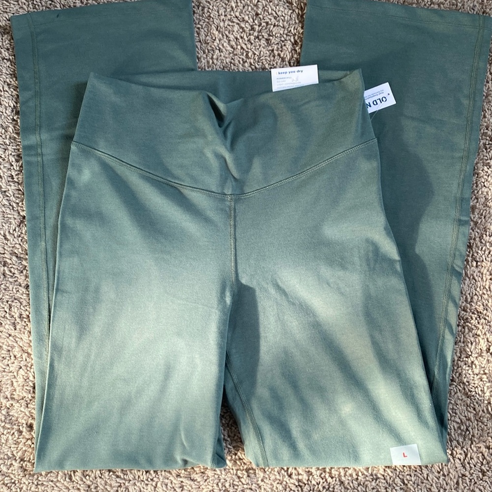 Old Navy Powerchill Bootcut leggings
